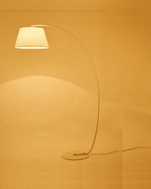 Lampara de Pie Curva Blanca